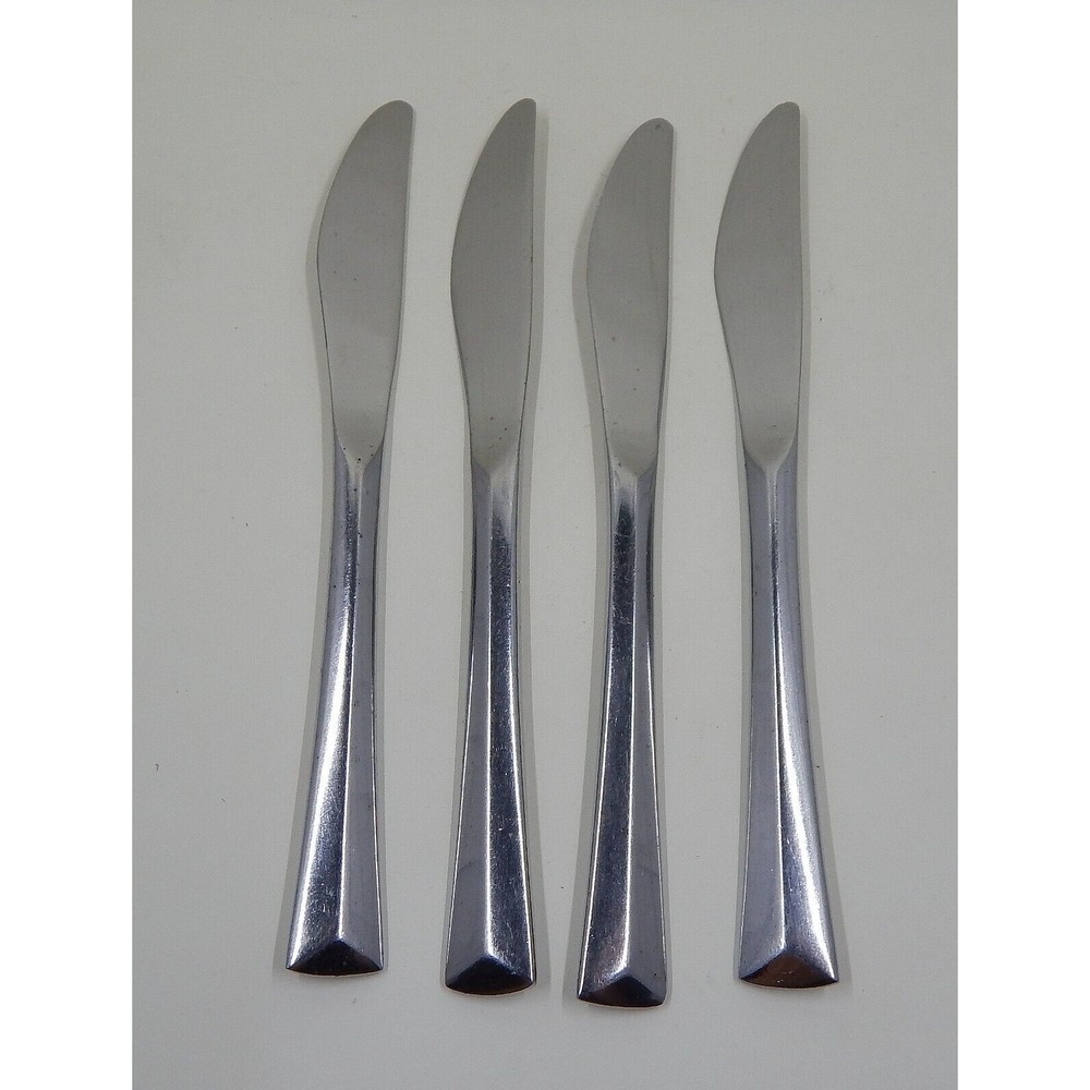 Reed And Barton Rebacraft Dinner Knives Crest Pattern Stainless Korea Set of 4
